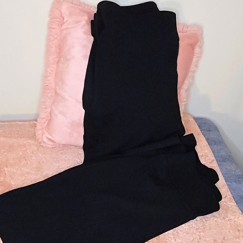 Express Black Medium